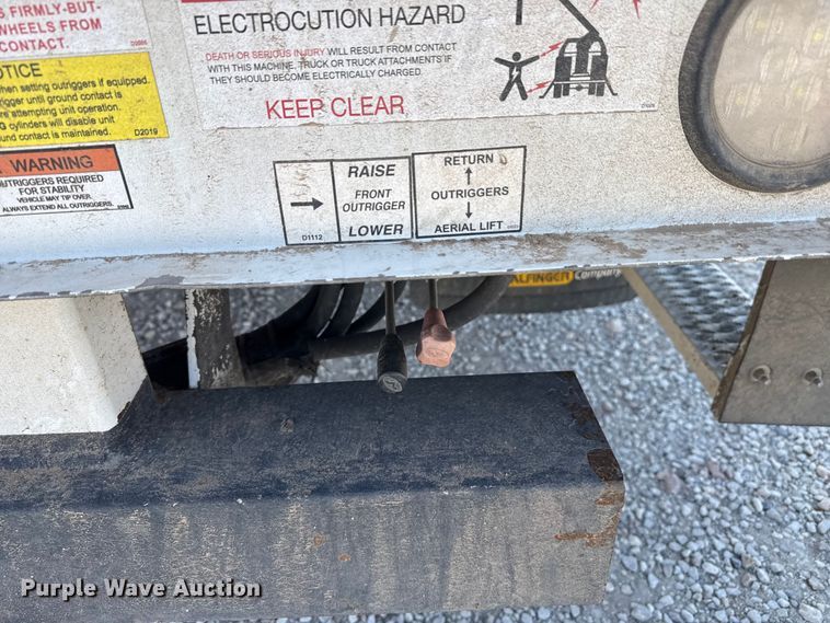 image for item DZ5245 2019 RAM 5500HD bucket truck