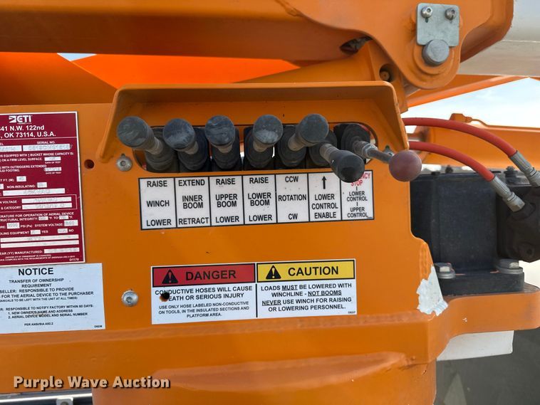 image for item DZ5245 2019 RAM 5500HD bucket truck