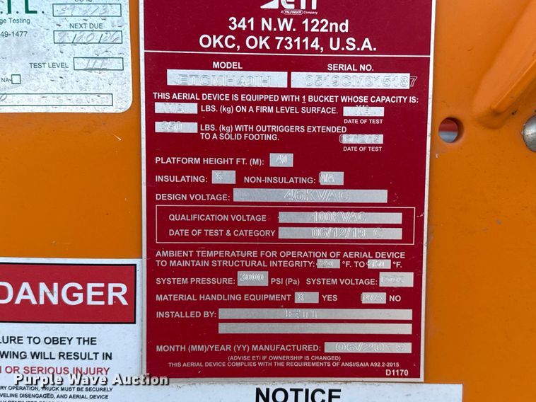 image for item DZ5245 2019 RAM 5500HD bucket truck