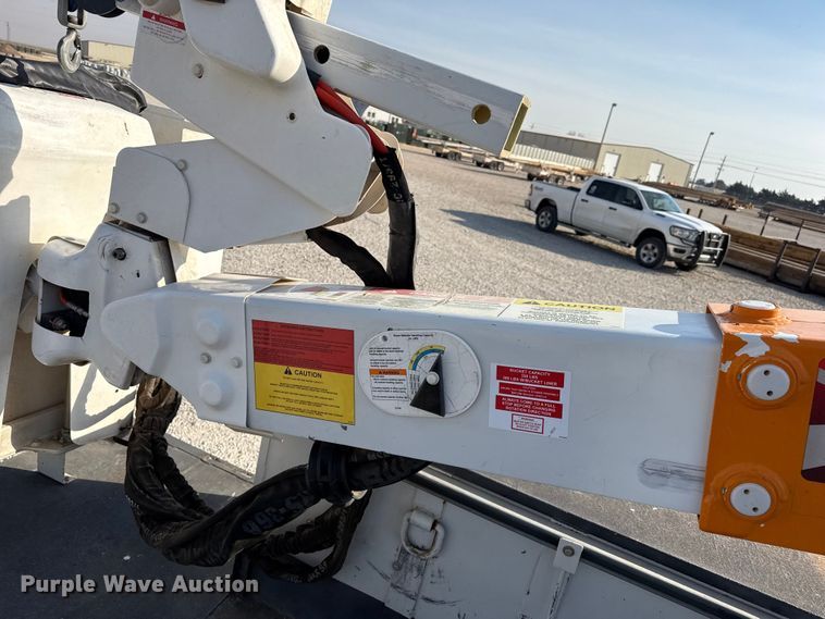 image for item DZ5245 2019 RAM 5500HD bucket truck