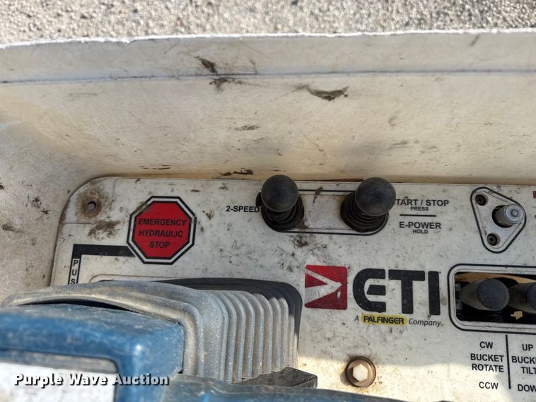 image for item DZ5245 2019 RAM 5500HD bucket truck