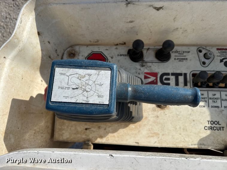 image for item DZ5245 2019 RAM 5500HD bucket truck