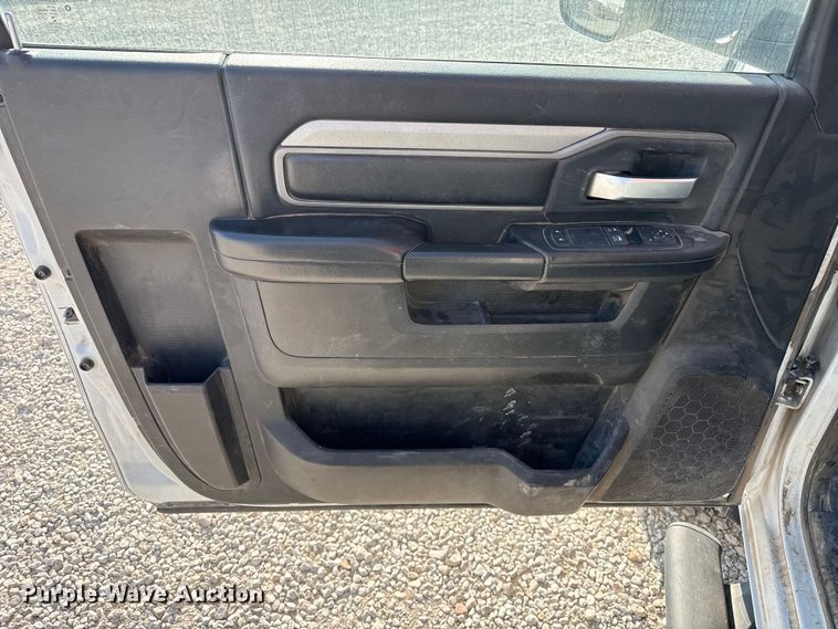 image for item DZ5245 2019 RAM 5500HD bucket truck