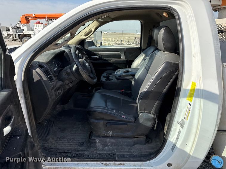 image for item DZ5245 2019 RAM 5500HD bucket truck