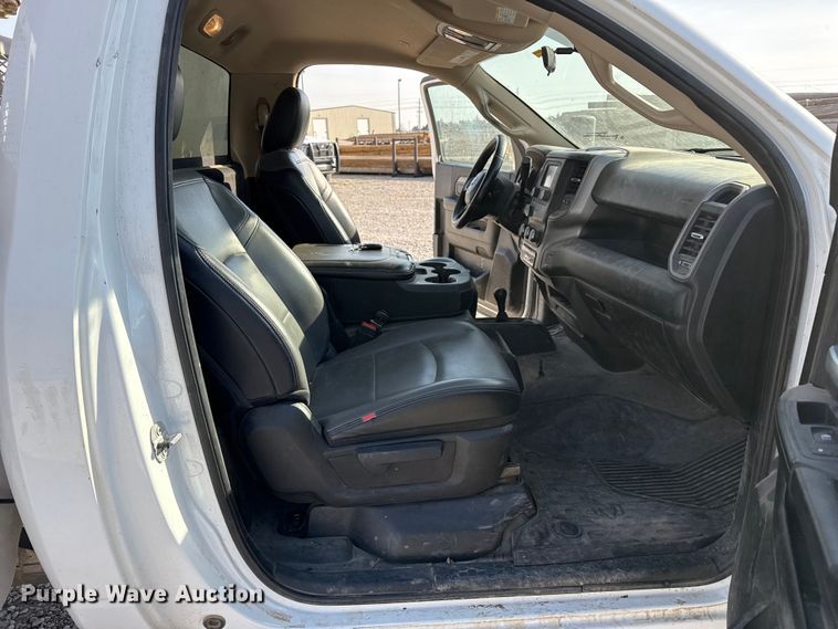 image for item DZ5245 2019 RAM 5500HD bucket truck