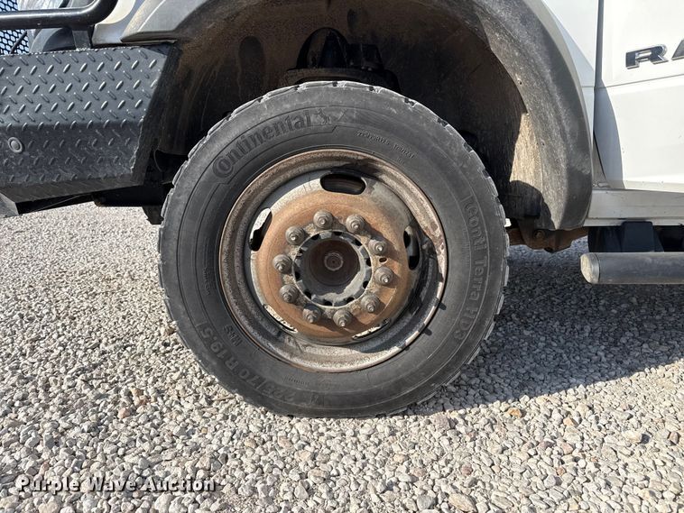 image for item DZ5245 2019 RAM 5500HD bucket truck