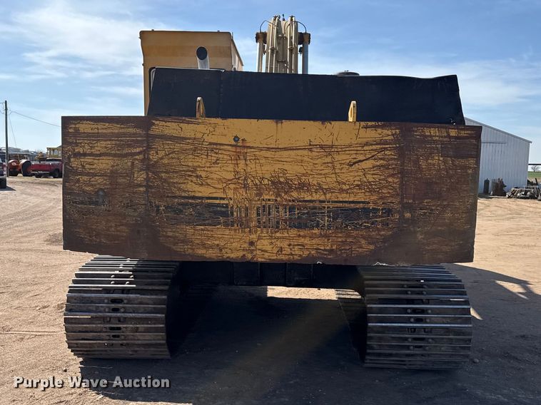 image for item DZ5260 1990 Caterpillar E240 excavator