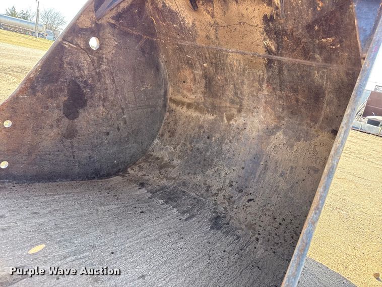 image for item DZ5260 1990 Caterpillar E240 excavator