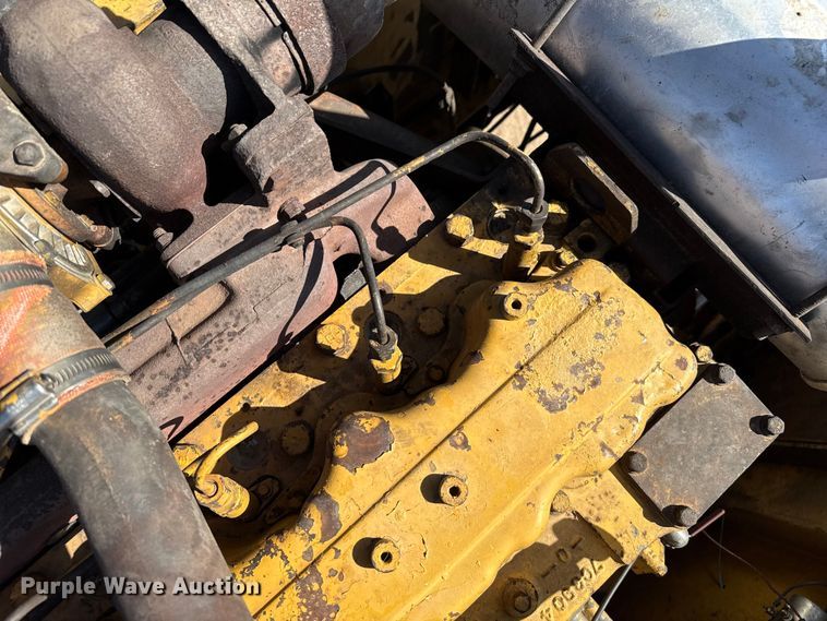 image for item DZ5260 1990 Caterpillar E240 excavator