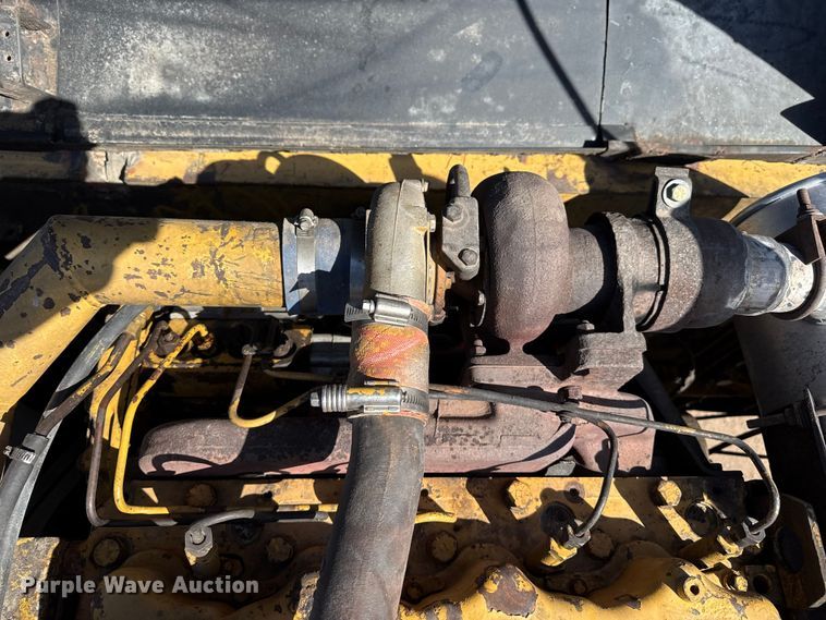 image for item DZ5260 1990 Caterpillar E240 excavator