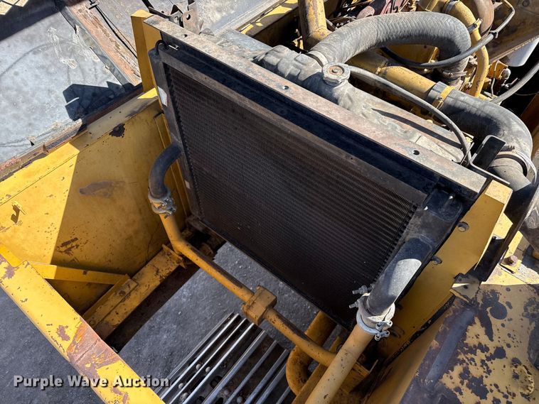 image for item DZ5260 1990 Caterpillar E240 excavator