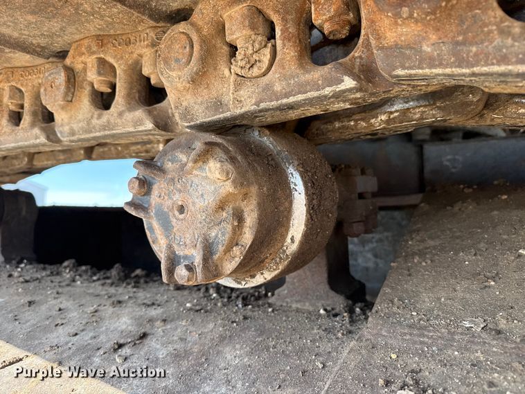 image for item DZ5260 1990 Caterpillar E240 excavator