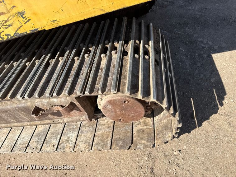 image for item DZ5260 1990 Caterpillar E240 excavator