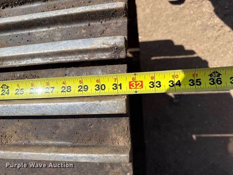 image for item DZ5260 1990 Caterpillar E240 excavator