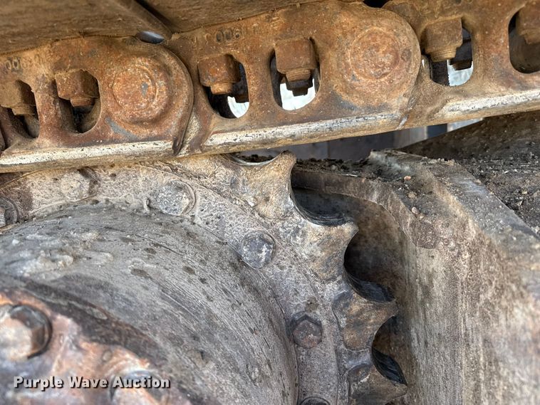 image for item DZ5260 1990 Caterpillar E240 excavator