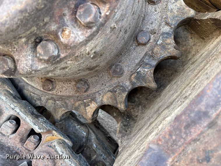 image for item DZ5260 1990 Caterpillar E240 excavator