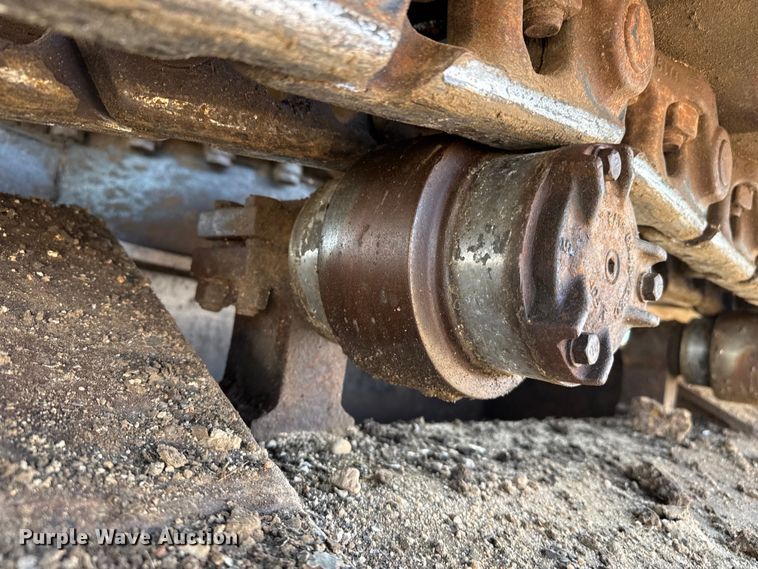 image for item DZ5260 1990 Caterpillar E240 excavator