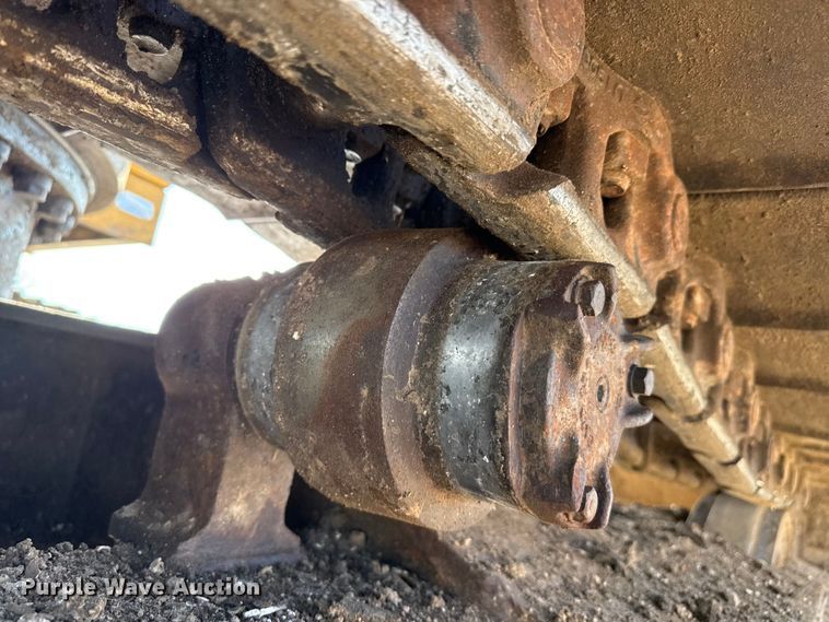 image for item DZ5260 1990 Caterpillar E240 excavator