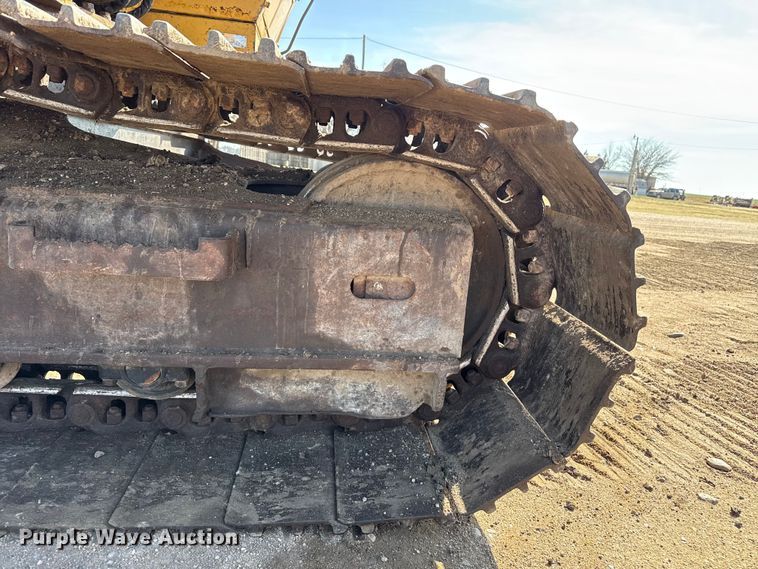 image for item DZ5260 1990 Caterpillar E240 excavator