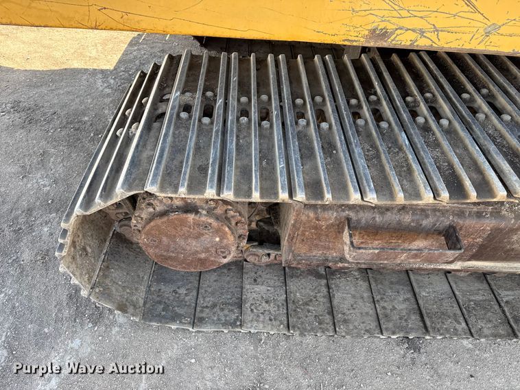 image for item DZ5260 1990 Caterpillar E240 excavator