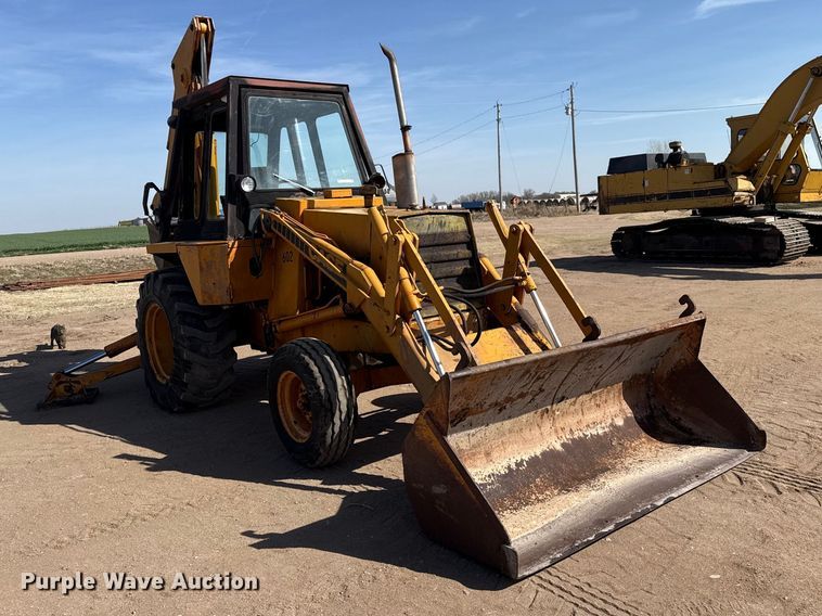 image for item DZ5261 Case backhoe