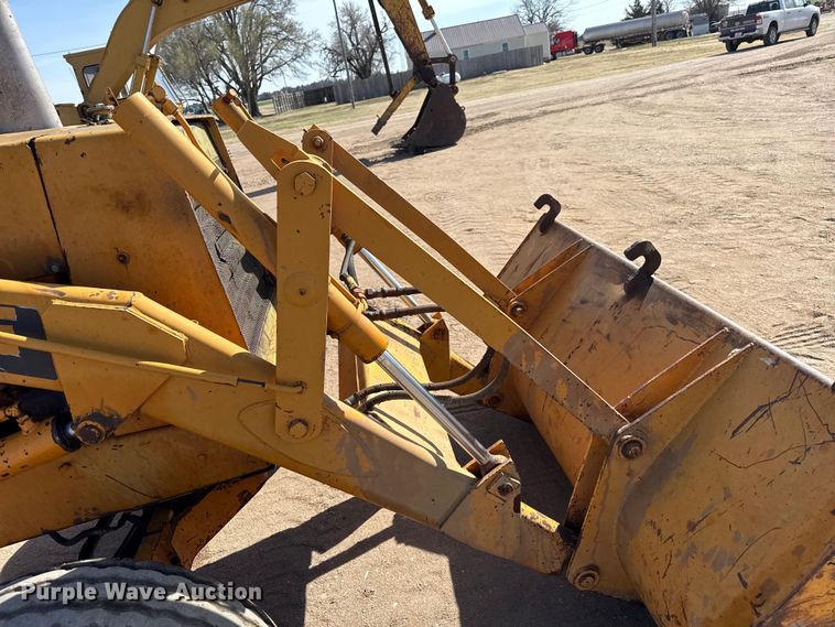 image for item DZ5261 Case backhoe