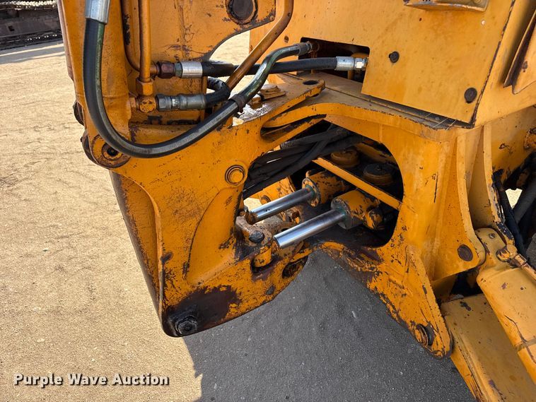 image for item DZ5261 Case backhoe