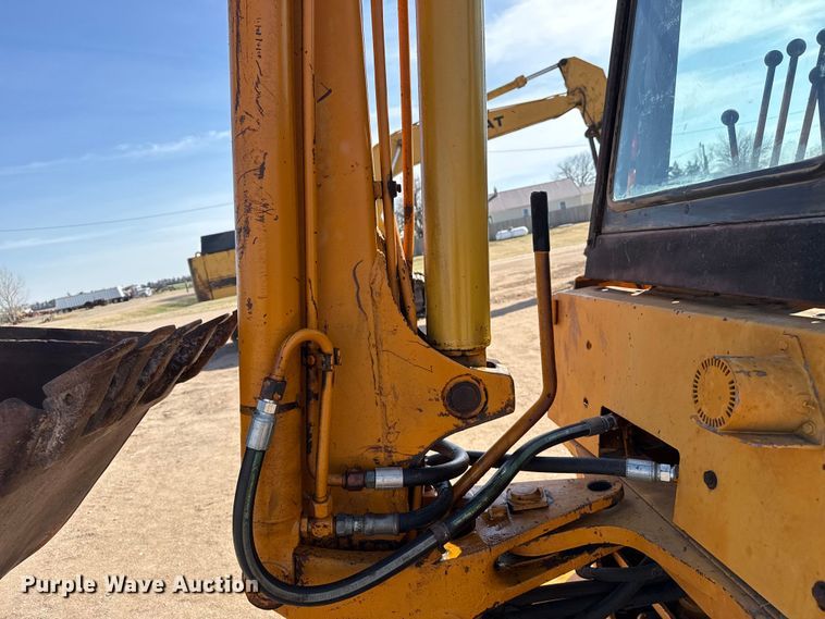 image for item DZ5261 Case backhoe