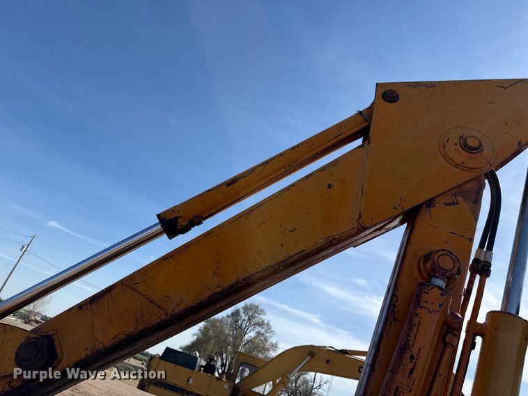 image for item DZ5261 Case backhoe