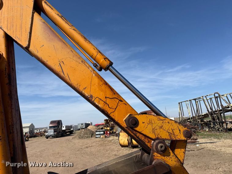 image for item DZ5261 Case backhoe