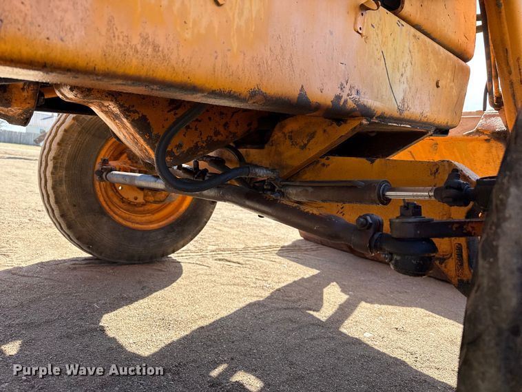 image for item DZ5261 Case backhoe