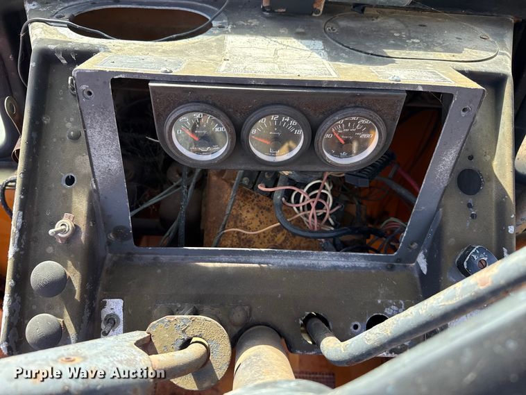 image for item DZ5261 Case backhoe