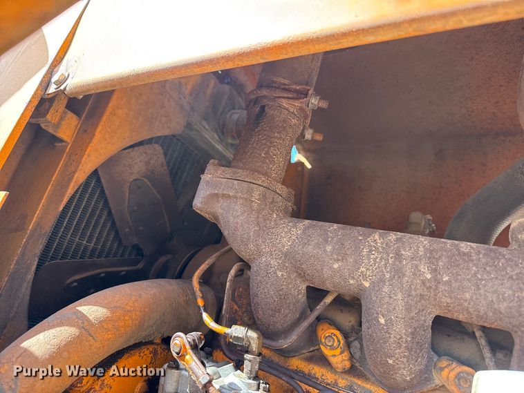 image for item DZ5261 Case backhoe