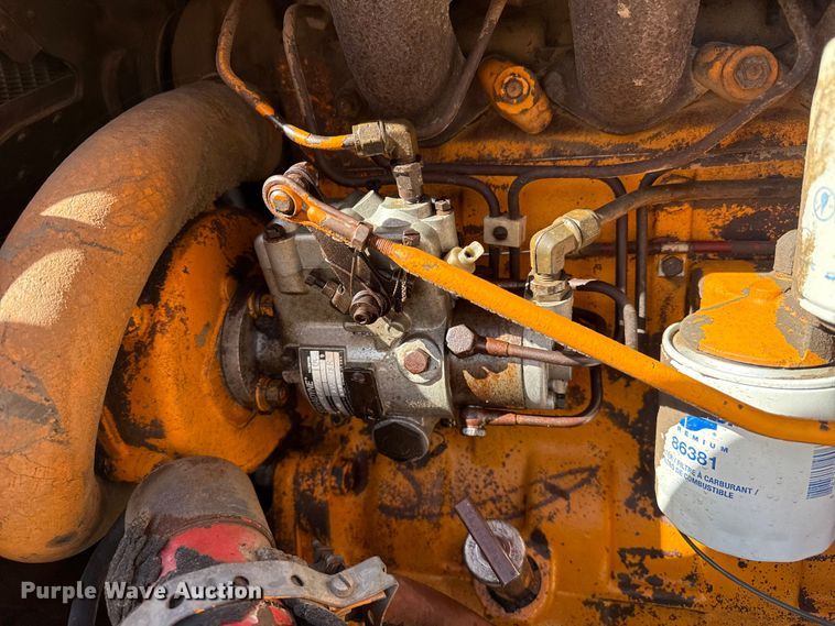 image for item DZ5261 Case backhoe