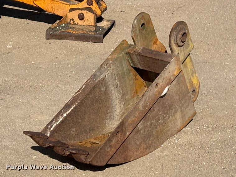 image for item DZ5261 Case backhoe