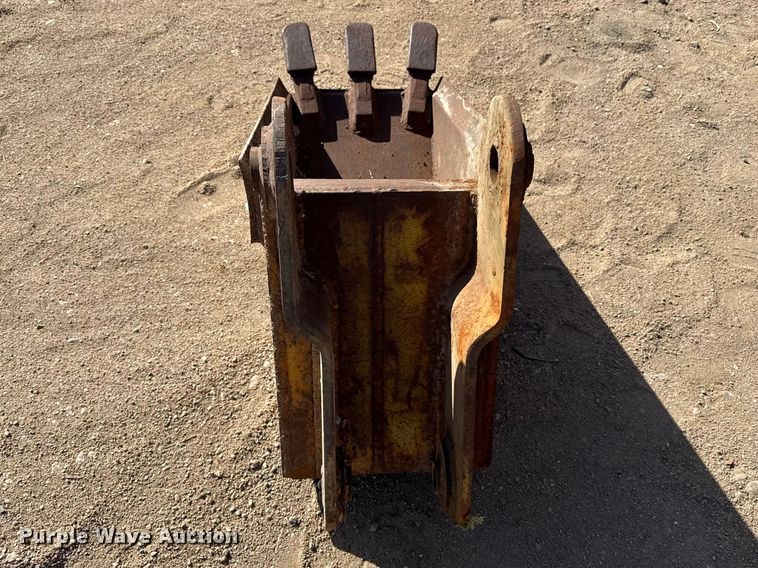 image for item DZ5261 Case backhoe