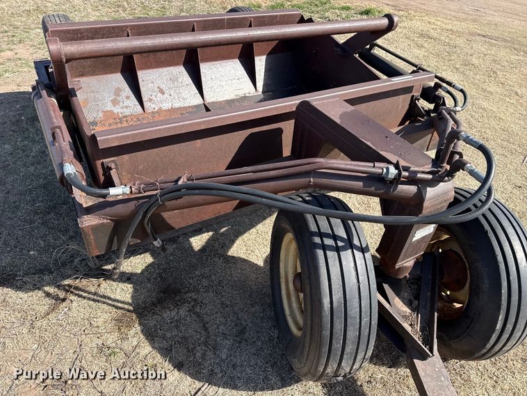 image for item DZ5263 Soil Mover Co 23RF scraper