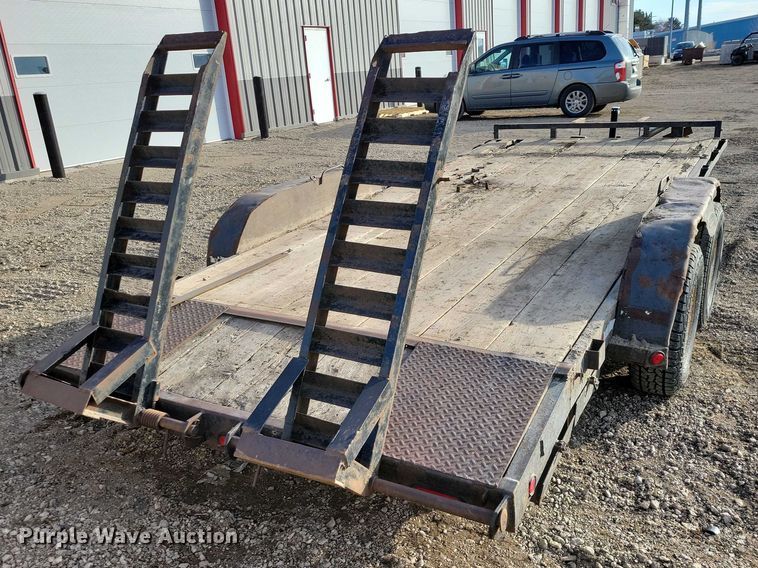 image for item EA2837 1999 LOAD TRAIL equipment trailer