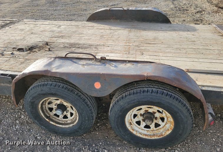 image for item EA2837 1999 LOAD TRAIL equipment trailer