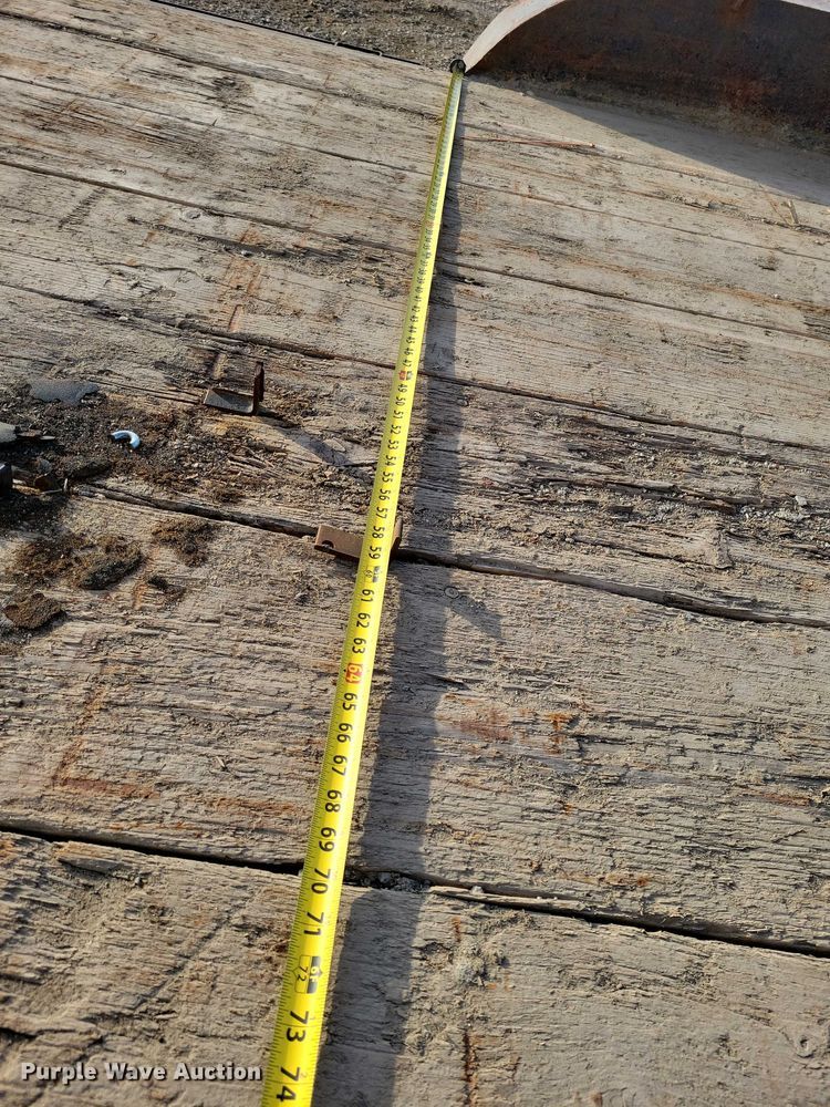 image for item EA2837 1999 LOAD TRAIL equipment trailer