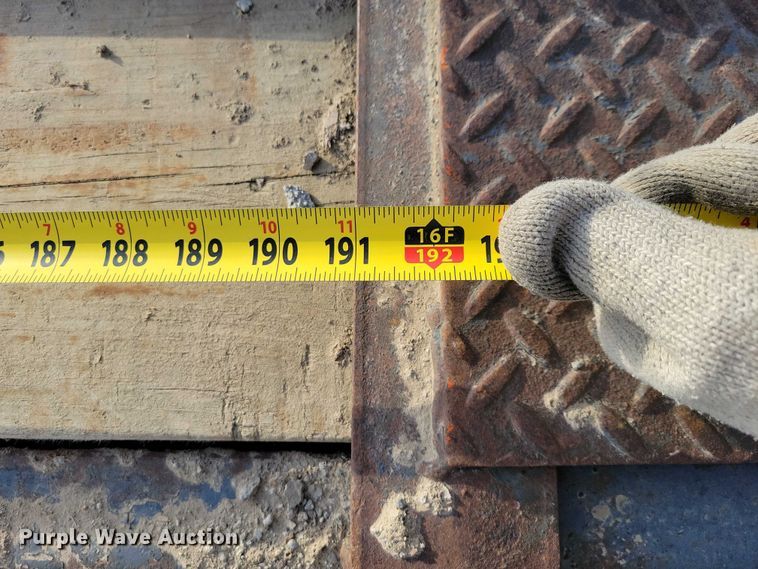 image for item EA2837 1999 LOAD TRAIL equipment trailer