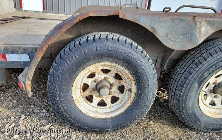 image for item EA2837 1999 LOAD TRAIL equipment trailer