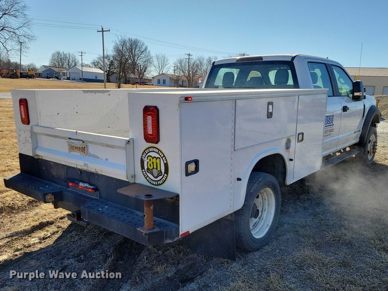 image for item EA2874 2019 Ford F550 utility / service truck