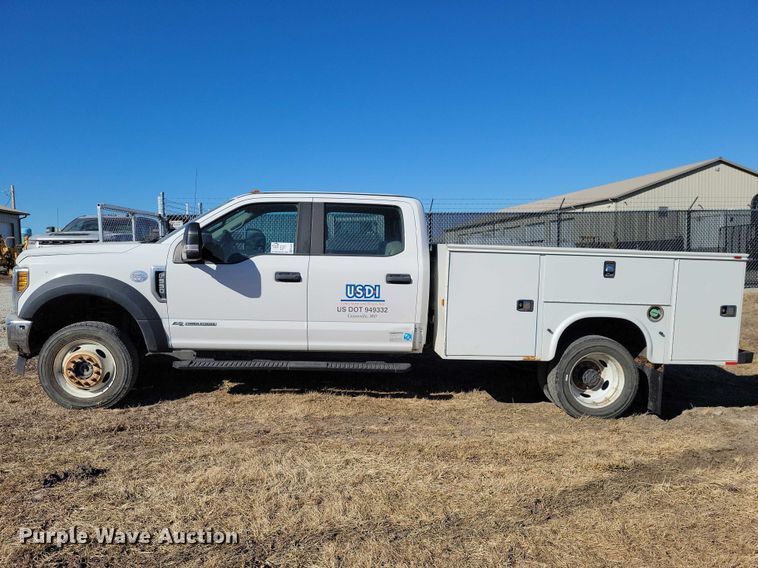 image for item EA2874 2019 Ford F550 utility / service truck