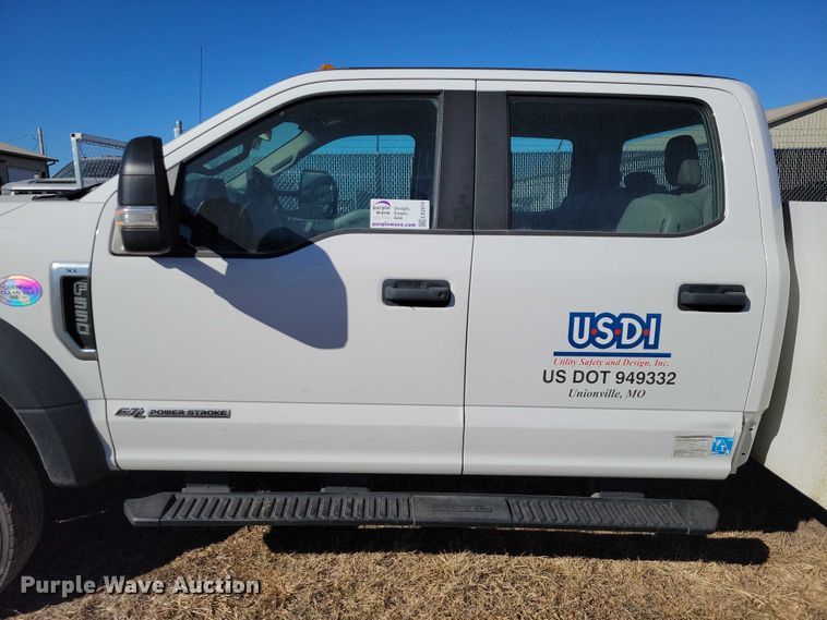 image for item EA2874 2019 Ford F550 utility / service truck