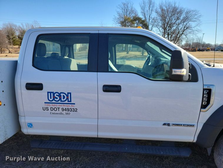 image for item EA2874 2019 Ford F550 utility / service truck