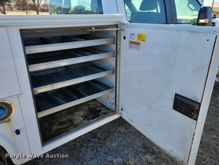 image for item EA2874 2019 Ford F550 utility / service truck