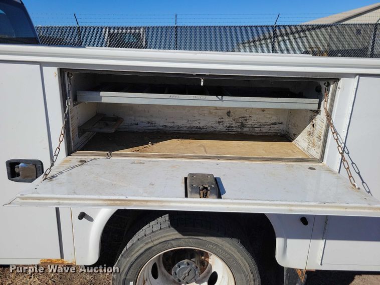 image for item EA2874 2019 Ford F550 utility / service truck