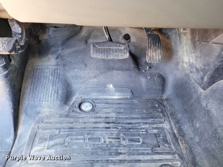 image for item EA2874 2019 Ford F550 utility / service truck