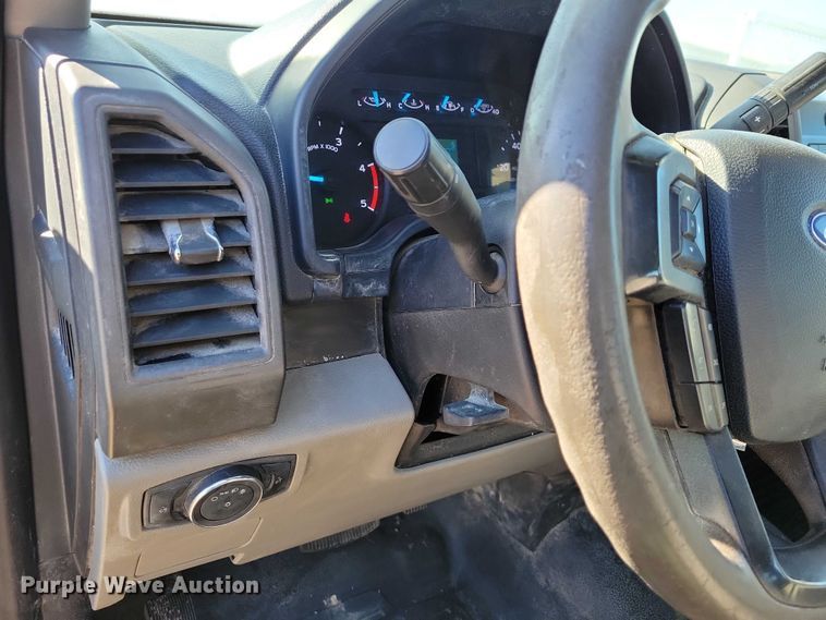 image for item EA2874 2019 Ford F550 utility / service truck